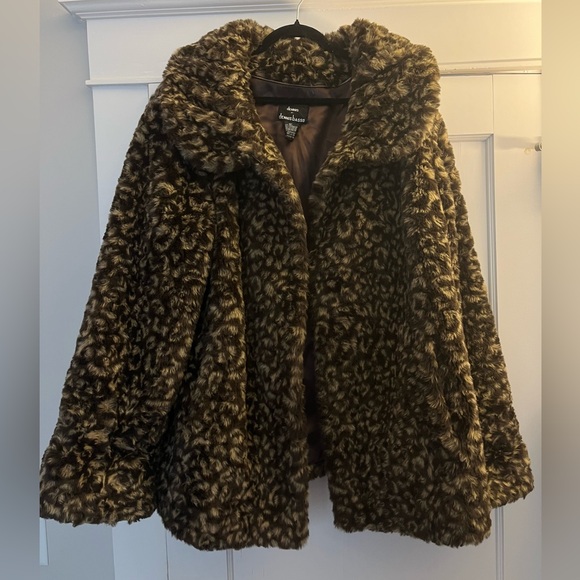 Veste en fausse fourrure - Beige/marron imprimé léopard - FEMME | H&M FR